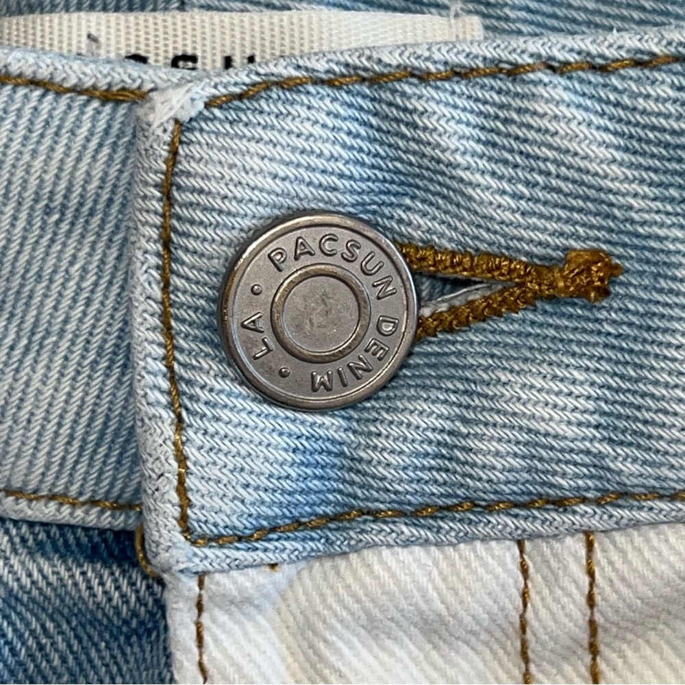 NWOT PacSun Hopper Patch Denim Mom Shorts Size 25 Cuffed Hem - Picture 5 of 7